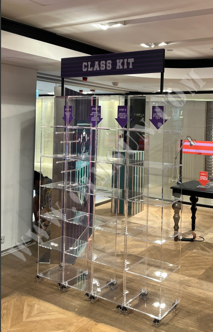 櫥窗製作,展示道具,櫥窗道具,櫥窗展示,櫥窗道具製作,櫥窗製作廠家,櫥窗道具廠家,櫥窗道具設(shè)計(jì),櫥窗展示道具,展示道具設(shè)計(jì),展示道具廠，商場(chǎng)美陳，店鋪陳列