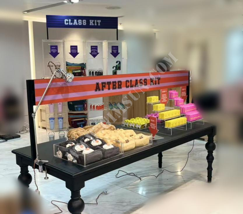 櫥窗製作,展示道具,櫥窗道具,櫥窗展示,櫥窗道具製作,櫥窗製作廠家,櫥窗道具廠家,櫥窗道具設(shè)計(jì),櫥窗展示道具,展示道具設(shè)計(jì),展示道具廠，商場(chǎng)美陳，店鋪陳列