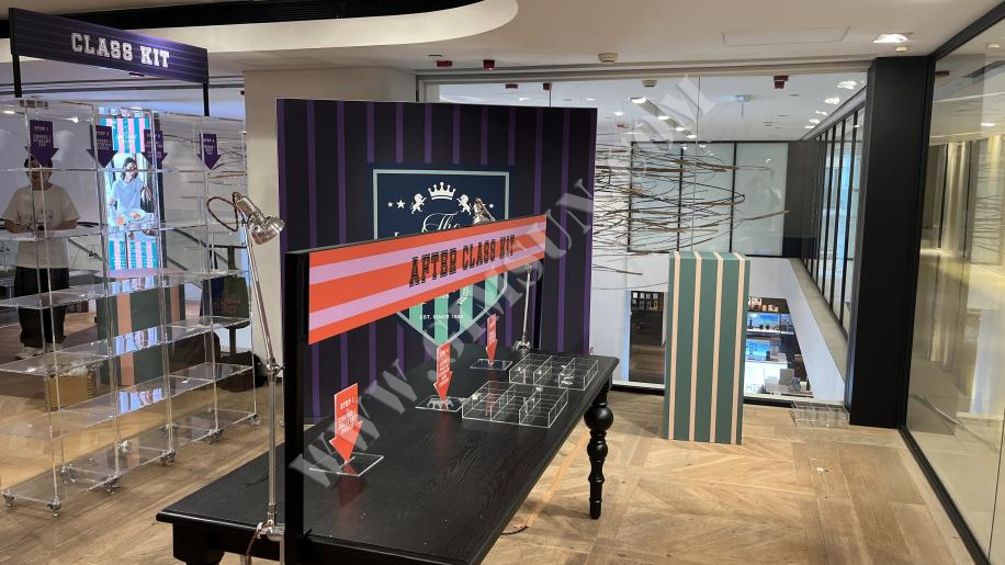 櫥窗製作,展示道具,櫥窗道具,櫥窗展示,櫥窗道具製作,櫥窗製作廠家,櫥窗道具廠家,櫥窗道具設(shè)計(jì),櫥窗展示道具,展示道具設(shè)計(jì),展示道具廠，商場(chǎng)美陳，店鋪陳列