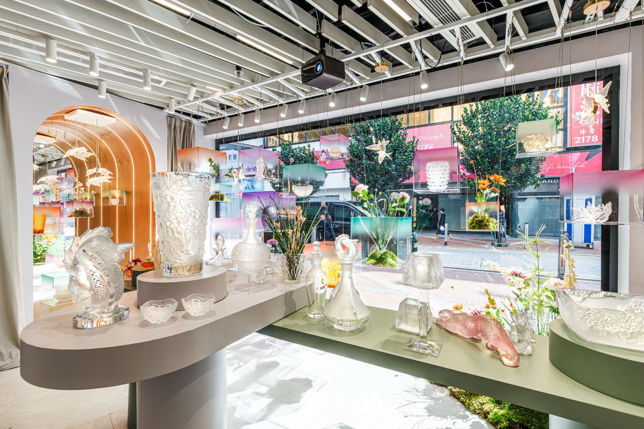 window display, store props, display props, show window design, retail window display